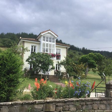 Villa Elena Потес Экстерьер фото