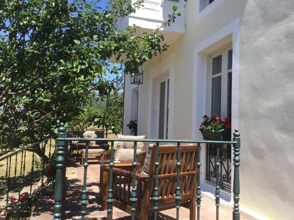 Villa Elena Потес Экстерьер фото