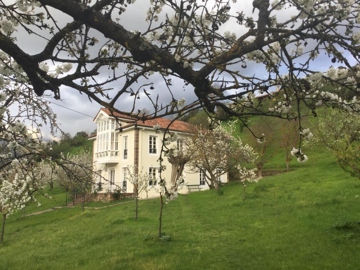 Villa Elena Потес Экстерьер фото