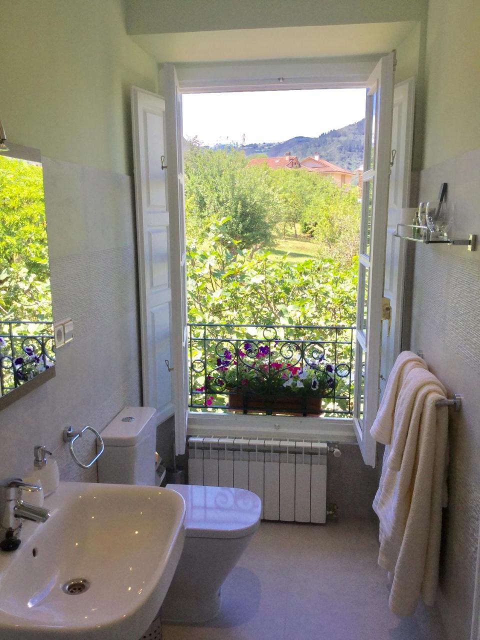 Villa Elena Потес Экстерьер фото